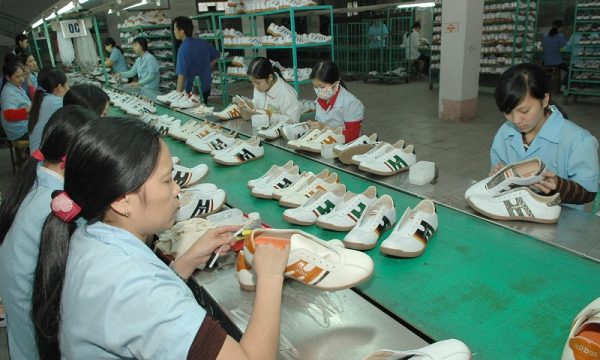 Công nghiệp sản xuất giầy dép