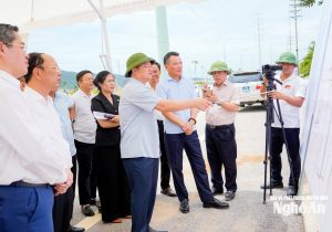 Bí thư Tỉnh uỷ Nguyễn Khắc Thận kiểm tra tình hình triển khai các dự án Khu công nghiệp Hoàng Mai I, Hoàng Mai II